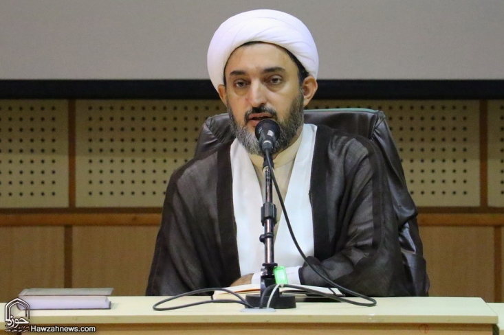 رسالت روشنفکری انقلاب، نظام سازی مبتنی بر تعالیم اسلام است/ روشنفکری مطهر، حرکت رو به جلو در راستای تحقق حاکمیت دین، عدالت و سبک زندگی اسلامی است/ نظام اقتصادی کشور قطعا اسلامی نیست امروز رسالت روشنفكر مطهر تلاش براي ساخت نظامات اجتماعي برپايه تعاليم اسلامي است. اين نظامات اجتماعي در عرصههاي اقتصاد، سياست، فرهنگ و... بايد مستقر شوند.