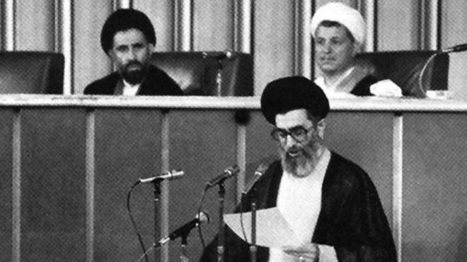 آیتالله مجتهد شبستری: خاطره هاشمی، در انتخاب خبرگان تاثیر گذار نبود/ مرحوم هاشمی تا آخرین لحظات تمایلی به بیان توصیههای امام نداشت! نقل قول مرحوم هاشمی از امام در زمانی بود که تقریباً مشخص شده بود که آیتالله خامنهای به عنوان رهبر فردی رأی خواهد آورد و این گونه نبود که آقای هاشمی حرکت خاصی کرده باشند تا آیتالله خامنهای انتخاب شوند.