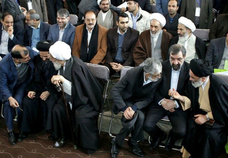 جمنا هم به تاریخ پیوست/ رونمایی از یک تشکیلات یک بار مصرف جدید برای انتخابات مجلس/ لاریجانی یکی از اعضای این تشکل اصولگراست/ رهبر انقلاب: برای انتخابات تشکیلات درست میکنند؛ خجالت هم نمیکشند تجربه چندین باره تشکلهای سیاسی شب انتخاباتی نشان داده که چنین حرکات نخنماشدهای چه نتایج از پیش معینی دارد. شاید چندین انتخابات دیگر باید بگذرد تا اصولگرایان به این موضوع واقف شوند که ایدههای تکراری نتایج متفاوتی نخواهد داشت!