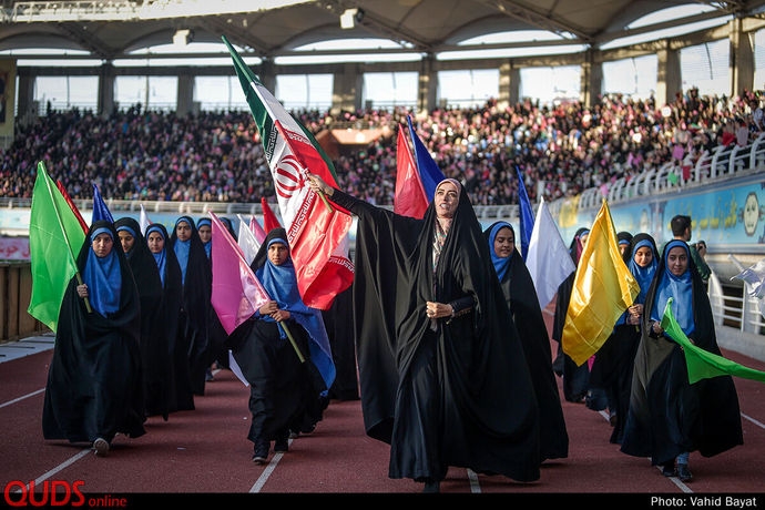 جشن بزرگ دختران مشهدی همزمان با روز ولادت حضرت معصومه (س) در ورزشگاه امام رضا(ع) برگزار شد.