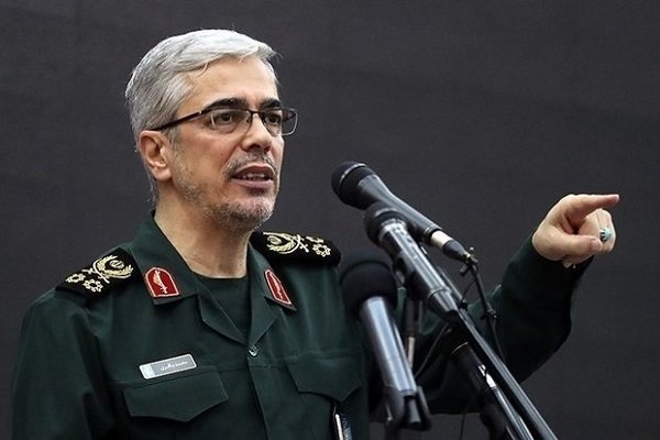 پاسخی سخت و کوبنده در انتظار تهدید کنندگان کشور است رئیس ستادکل نیروهای مسلح گفت: بیشک پاسخی سخت و کوبنده در انتظار کسانی خواهد بود که قصد دارند به امنیت کشور و مرزها آسیب برسانند.