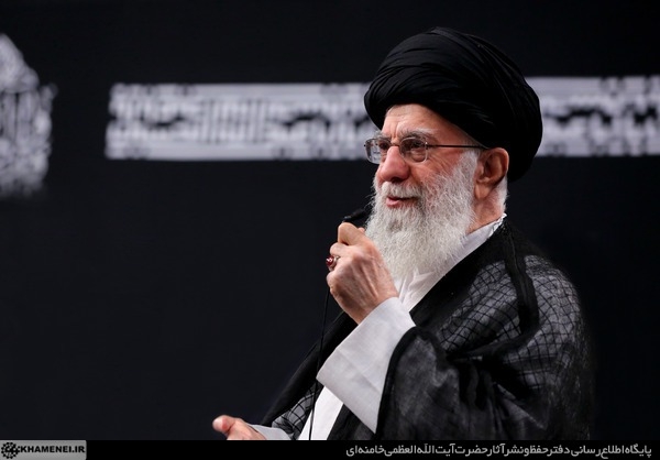 اگر در مسیر حق ثابت قدم باشید بشریت و دنیا اصلاح خواهد شد صفا و نورانیت شما عزیزان بسیار مغتنم است و بنده همواره از خداوند متعال مسألت میکنم که ما و شما را همواره در مسیر مستقیم ثابت قدم بدارد، چرا که اگر شما در این مسیر حق ثابت قدم باشید، کشور و دنیا اصلاح و بشریت از منافع آن بهرهمند میشود.