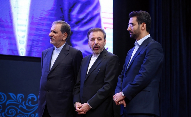 خسارت مدیران غربگرای دولتی بیشتر است یا وحشیگری اغتشاشگران/ وزیر ارتباطات پاسخ خسارت روزانه ۳۰۰میلیاردی نبود اینترنت ملی را میدهد؟ وزارت ارتباطات به عنوان اصلی ترین متولی این حوزه باید پاسخگوی اجرایی نشدن شبکه ملی اطلاعات آن هم پس از 14 سال از شروع شدن پروژه باشد. این درحالی است که وزیر ارتباطات سابق یعنی واعظی در سال 1394 خبر داده بود که 70درصد شبکه ملی اطلاعات آماده است!
۳۰۰