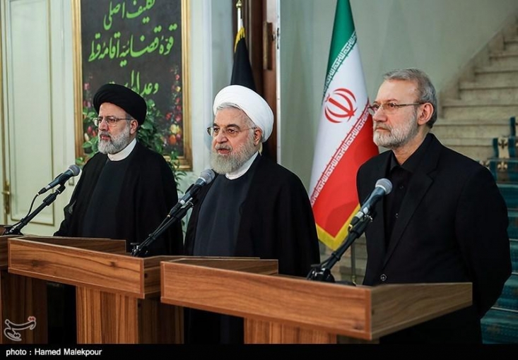 مقامات ارشد لشکری و کشوری: حماقت آمریکا بیپاسخ نخواهد ماند روسای قوای سهگانه و فرماندهان ارشد نظامی کشور بر پاسخ قاطع به اقدام جنایتکارانه دولت آمریکا تاکید کردند.