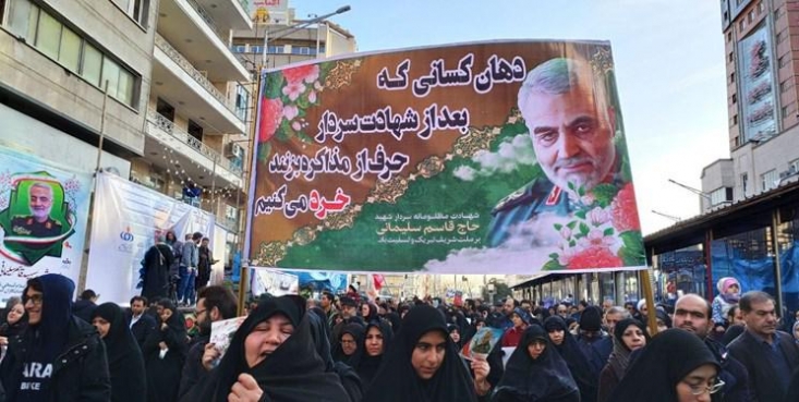 اصلاحطلبان: از آمریکاییها انتقام نگیریم/ وقتی اصلاحات شرف و عزت را به سلطنتطلبان میبازد! گویا عزت و شرافت ملی، در تفکر غرب پرستان و خودباختگانی مثل تاجزاده و شرکایش، جایی ندارد. که حتی با شهادت قهرمان ملی کشور به دست آمریکا نیز از محبتشان به غرب کم نمیشود.