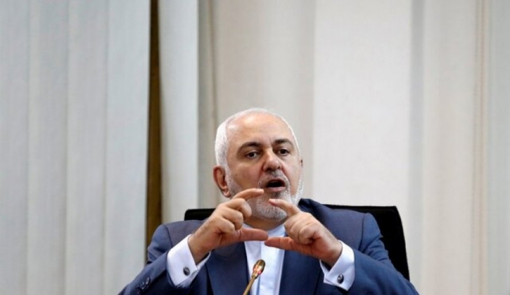 منطبق با منشور ملل متحد، پایگاهی که از آن به ما حمله شده بود را هدف قرار دادیم ظریف نوشت: «ایران منطبق با بند ۵۱ منشور ملل متحد، اقدامات متناسبی در دفاع از خود انجام داد و پایگاهی که از آن حمله بزدلانه علیه شهروندان و مقامهای ارشد ما انجام شده بود را هدف قرار داد.»