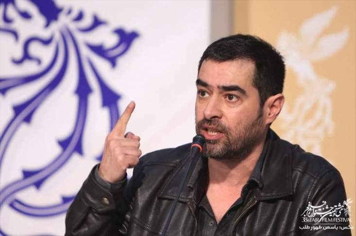 مشکلات ما با هیچ دستی از خارج کشور حل نمیشود/ غمانگیز است که عدهای بدون فحش نمیتوانند حرف بزنند/ استاد پیشکسوت سینما روغن ریخته را نذر امام زاده کرد! شهاب حسینی در نشست خبری فیلم سینمایی «شین» گفت: دو سال است که عدهای بدون فحش نمیتوانند حرف بزنند؛وی هم چنین در ادامه از تحریم جشنواره فیلم فجر توسط مسعود کیمیایی به شدت انتقاد کرد.