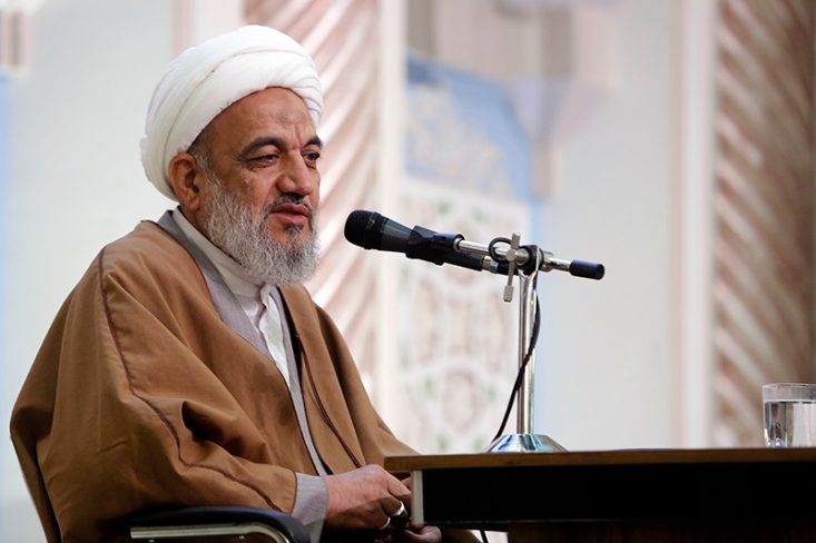 اینکه میگویند آقای قالیباف خط قرمز پایداری است، درست نیست/ گفتیم ضابطه قرار دهید، آقای قالیباف یا هرکس دیگر اگر اصلح است به روی چشم/ پیشنهاد دادیم اعضای پایداری را از لیست بگذارید کنار، روی مشترکات حرف بزنیم! حجتالاسلام آقاتهرانی در صفحه شخصی خود نسبت به برخی شایعات درباره درخواست جبهه پایداری برای حذف محمدباقر قالیباف از لیست نهایی اصولگرایان واکنش نشان داد.
