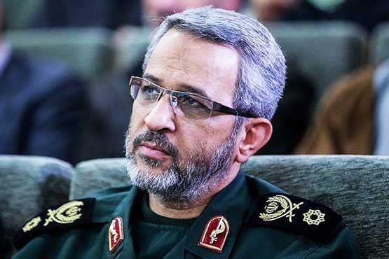 نامه انتقادی سردار غیب پرور به رئیس رسانه ملی رئیس سابق سازمان بسیج مستضعفین در نامهای انتقادی به رئیس سازمان صداوسیما، تاکید کرد: به نیروهای مؤمن و انقلابی میدان دهید و مجاهدانه جلوی خط ضد انقلاب و نفوذی بایستید.