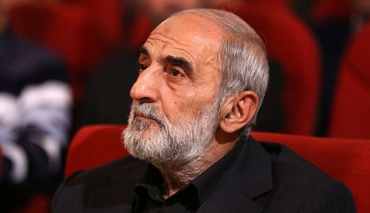واکنش شریعتمداری به ادعای فلاحت پیشه؛ آمریکا که ارزانتر حساب کرده بود! آمریکا ادعا میکند در کل منطقه۱۶ میلیارد دلار هزینه کردهایم (البته به دروغ) و حتی نه اینکه این ۱۶میلیارد دلار را به این یا آن کشور داده باشیم. حالا باید از آقای فلاحتپیشه پرسید رقم ۲۰ تا ۳۰ میلیارد دلار را از کجا آوردهاید؟