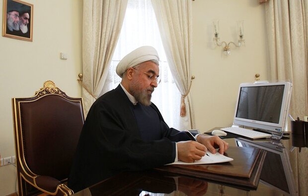 روحانی روز ملی جمهوری آذربایجان را تبریک گفت رئیس جمهور در پیامی با تبریک فرا رسیدن روز ملی جمهوری آذربایجان، تاکید کرد که دو کشور با عنایت به اراده عالی سیاسی، میتوانند در جهت رفاه و منافع دو ملت گامهای بلندی بردارند.
