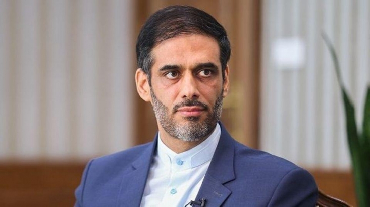 مخالفتها با ساخت پالایشگاه کشور را در فروش نفت با مشکل مواجه کرده/ به وزارت نفت گفتهایم حاضریم در این زمینه سرمایه گذاری کنیم/ ۴۰ درصد بنزین کشور را پالایشگاه قرارگاه خاتم تولید میکند/ ۴۰ هزار میلیارد از دولت طلب داریم سردار سعید محمد گفت: روزانه ۱۰۵ میلیون لیتر بنزین در کشور تولید میشود در حالی که مصرف داخلی بسیار کمتر از این میزان است. در نتیجه صادرات بنزین که به ونزوئلا داشتهایم میتواند برای دیگر کشورها هم تکرار شود.