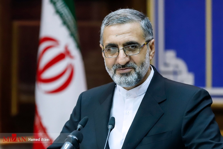 دادگاه طبری نشان داد نظام و دستگاه قضا جریان فساد را برنمیتابد/ کمیسیون ماده ۱۰۰ شهرداریها باید پاسخگوی تاخیر در اجرای حکم تخریب ویلای شبنم نعمت زاده باشد اسماعیلی با اشاره به برگزاری دادگاه اکبر طبری، گفت: نظام به صورت کلی و دستگاه قضا به صورت بخشی از ارکان نظام، به هیچ عنوان فساد را برنمیتابد و به جریان فساد اجازه فعالیت نمیدهد.