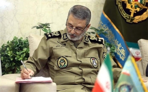 دشمنان بدانند به نام هر شهید دهها موشک در راه است فرمانده کل ارتش در پیامی به فرماندی نیروی دریایی از برگزاری موفق «تمرین رزم سطحی شهدای دریادل رمضان» قدردانی کرد.