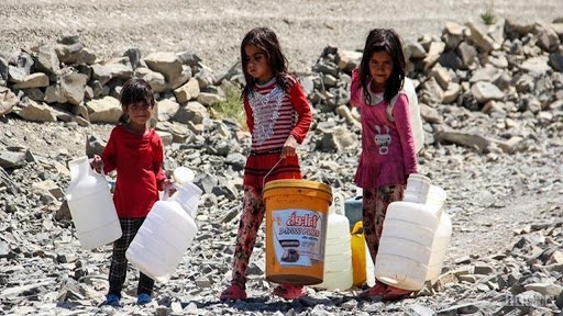 پنجاه روز گذشت؛ غیزانیه همچنان آب ندارد ۲۴ خرداد ماه شریعتی استاندار خوزستان، وعده داد که طی ۵۰ روز آینده فاز نهایی آبرسانی به غیزانیه تکمیل شده و به بهره برداری برسد. روز گذشته ۱۲ مرداد ۹۹، مهلت ۵۰ روزه استاندار خوزستان به پایان رسید، اما آب به مردم غیزانیه نرسید.