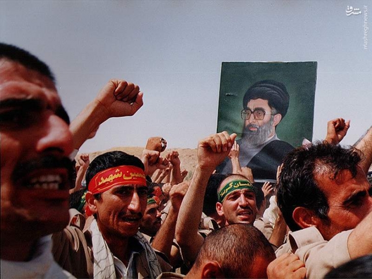 بازخوانی بیانات رهبر انقلاب اسلامی در دیدار با اولین کاروان اسراء/ امام خمینی حال پدری را داشت که فرزندانش از او دور شده باشند/ شما ذخیرهی بزرگ الهی هستید که در دست دشمن، غصب شده بودید این چند روزه، حقیقتاً یکی از شیرین ترین ایامِ دوران بعد از انقلاب برای ملت ما بود. تنها چیزی که در این ایام عید و شادی، دلها را آزرده می کند این است که بسیاری از شماها آرزو داشتید که بعد از برگشتن، امام را زیارت کنید.