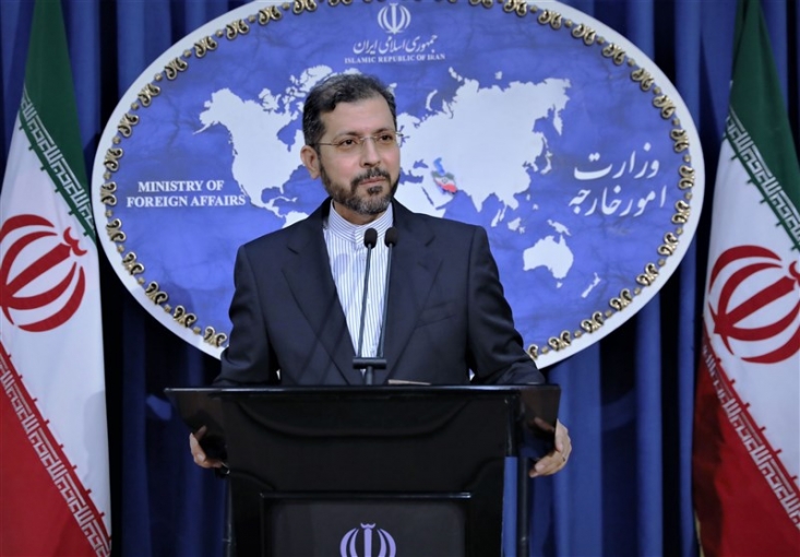ایران به هرگونه راهزنی دریایی پاسخ جدی خواهد داد/ دنیا با اقدامات آمریکا چیزی جز ناامنی و جنگ به خودش ندیده است سخنگوی وزارت امور خارجه با بیان اینکه به آمریکاییها میگوییم دوران راهزنیها تمام شده است، گفت: به هر اقدامی که ناقض حاکمیت ایران باشد، با جدیت و بدون تردید پاسخ داده خواهد شد.