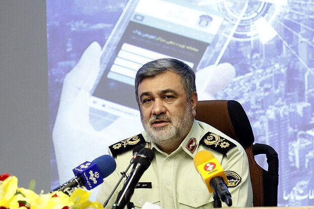 هوشمندسازی ناجا تا ۱۴۰۰ به پایان میرسد فرمانده ناجا با بیان اینکه تا پایان سال ۱۴۰۰ طرح هوشمندسازی را به اتمام میرسانیم، گفت: امروز جرایم پیچیده و مجرمان پیچیدهتر از گذشته عمل میکنند و ما باید به فکر هوشمندسازی باشیم.