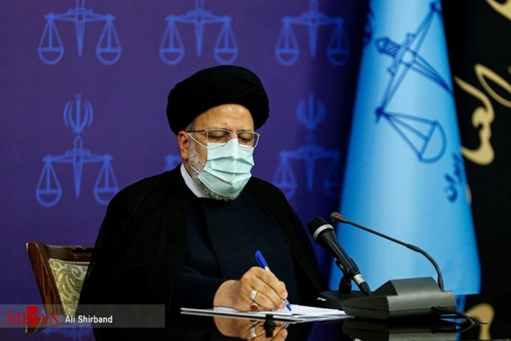 ابلاغ دستورالعمل مقابله با ترک فعلهای خسارتبار مسئولان و مدیران/ گام رو به جلو قوهقضائیه در صیانت از حقوق عامه دستورالعمل نحوه مقابله با ترک وظايف قانونی مديران و كارمندان و پيشگيری از آن، در ۱۲ ماده از سوی رئیس قوه قضاییه ابلاغ شد.