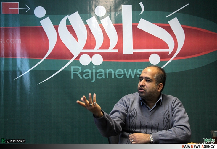 دولت ارز را گروگان گرفته است/ میخواهند بعد از انتخاب بایدن ارز پاشی کنند/ تلاش غرب گرایان برای القای مذاکره به عنوان تنها راه حل مشکلات اقتصادی علی خضریان گفت: جريان غربگرا و دولت در تلاش هستند تا آمريكاي با رياستجمهوري بايدن را زيباسازي كنند و از طريق مديريت بازار ارز و بعضي بازارهاي ديگر در كشور، مردم ايران اسلامي را مجدد به اين جمعبندي برسانند كه مذاكره با آمريكا خوب است.