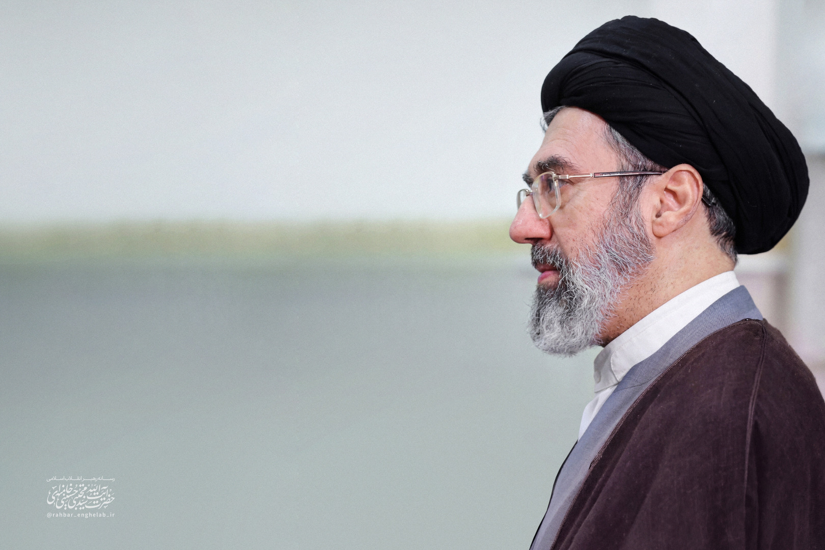 حمایت قاطع مجلس خبرگان از پیام رهبر معظم انقلاب بمناسبت هفته دولت/ مجلس خبرگان: همه بخش‌های حاکمیت از رهنمودهای رهبری تبعیت محض داشته باشند