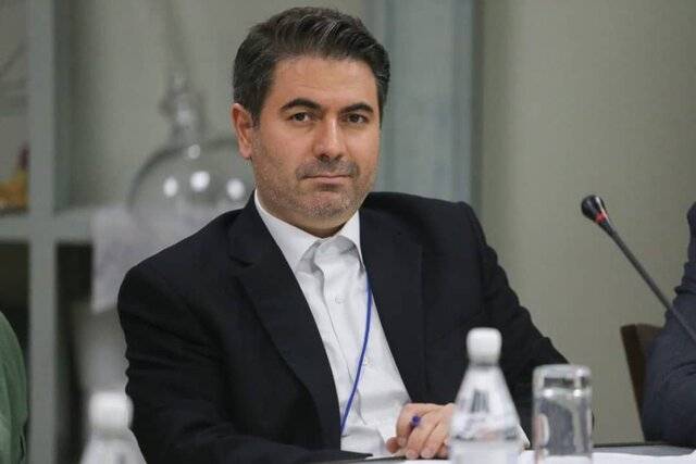مواضع نادرست سخنگوی دولت، روی اعتماد طرف‌های خارجی تاثیر منفی می‌گذارد/ نزدیکان پزشکیان از ابراز نظر در موضوعاتی که تخصص ندارند، خودداری کنند