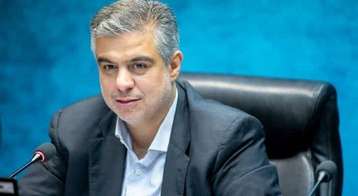 ادبیات زشت و و بی‌ادبانه استاندار استان مرکزی: ما آمدیم گندی را که در پروژه ۸۱۰۰ واحدی اراک بالا آورده بودند، جمع کردیم/ چرا می‌گویم گند زدند؟ چون با ندانم کاری سه سال این پروژه را تعطیل کردند