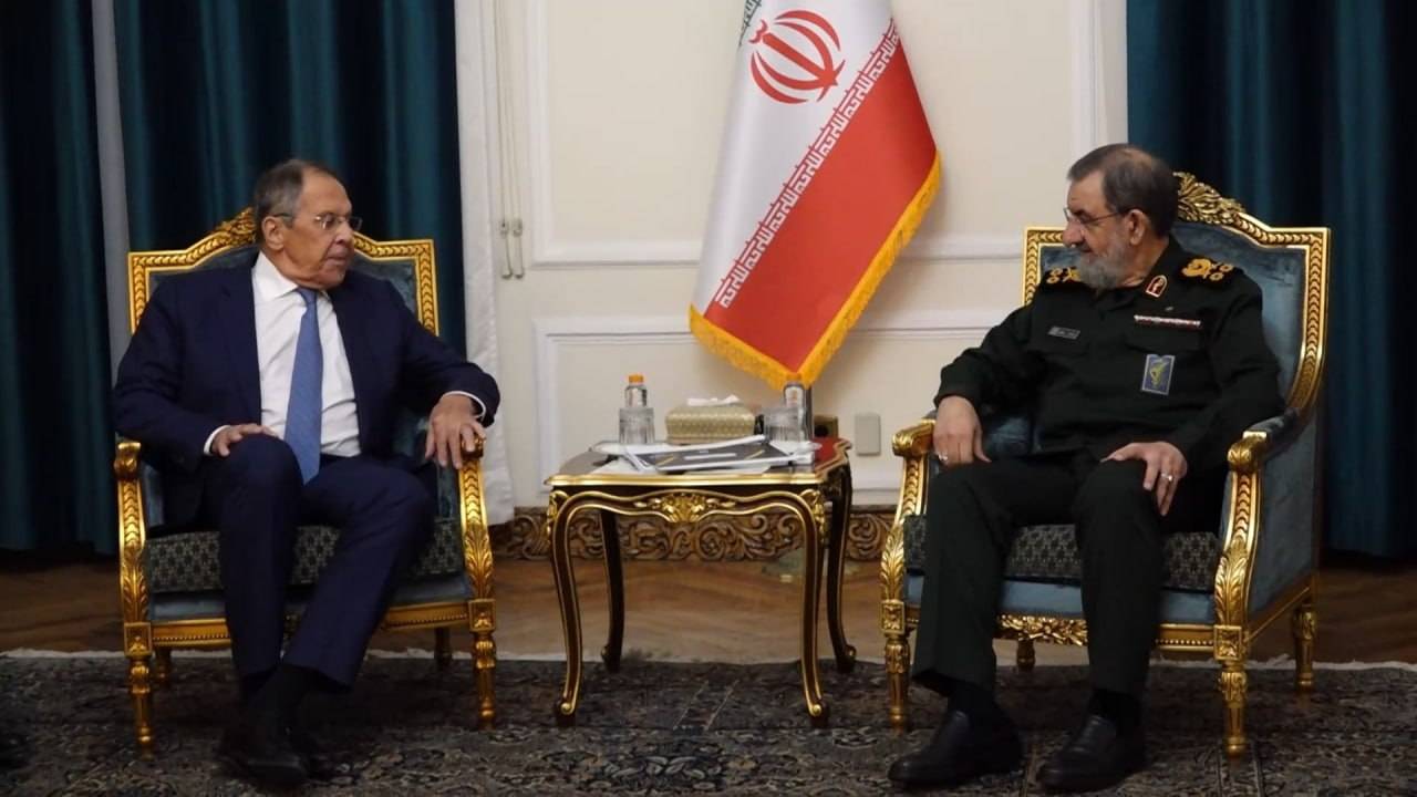 دبیر شورای‌عالی امنیت ملی: همکاری ایران و روسیه توسعه می‌یابد