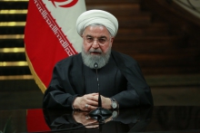 مردم باید جای مصرف گوشت قرمز و مرغ، به آبزیان عادت کنند رئیس جمهور گفت: اگر بتوانیم عادت مردم را مصرف از گوشت قرمز و مرغ به سمت آبزیان تغییر دهیم، تحول بزرگی است. آبزیان یک محصول ارزآور و صادراتی برای ما هستند.