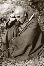 همراهی مصدق با انگلیس در سرکوب مردم تنگستان دکتر محمد مصدق نخستوزیر دوران پهلوی، از جمله شخصیتهایی است که زندگی سیاسی او پر از فراز و نشیب بوده است. شاید کمتر کسی اطلاع داشته باشد او که بهعنوان نماد وطنپرستی و ملیگرایی مطرح میشود، روزگاری برای دریافت تابعیت از کشور سوئیس تلاش میکرد.