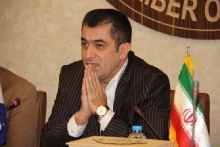 «اسماعیل خلیل زاده» رئیس هیئت مدیره باشگاه استقلال و متهم اصلی پرونده شرکت ابریشم گیلان دستگیر شد.
