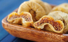 خاصیت انجیر خشک بیشتر است یا انجیر تازه؟ انجیر یکی از میوههای خوشمزه و پر طرفدار فصل تابستان است که خواص درمانی فراوانی برای بدن و سلامتی دارد و در قرآن نیز به عنوان میوهای ارزشمند معرفی شده است.