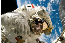 محققان می‌گویند، ساخت اکسیژن با آهنربا می‌تواند به فضانوردان کمک کند تا به راحتی نفس بکشند.