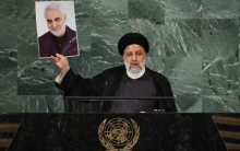 واکنش دیپلمات روس به بالا بردن عکس حاج قاسم سفیر سابق روسیه در لبنان در گفتوگو با فارس، اقدام رئیسجمهور ایران در بالا بردن عکس حاج قاسم در مجمع عمومی سازمان ملل متحد را ارزشمند دانست و گفت که این اقدام نشاندهنده صلابت موضع ایران بود.