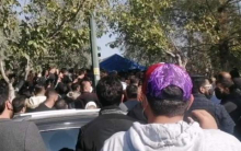 حمله اغتشاشگران به انتظامات بهشت زهرا(س) مدیرعامل سازمان بهشت زهرا(س) از خونریزی مغزی یکی از انتظامات این سازمان در پی حمله اغتشاشگران در مراسم ختم مرحوم حمیدرضا روحی خبر داد.