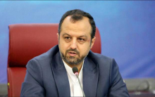 وزیر اقتصاد: دولت هیچ نفعی از گران شدن دلار نمیبرد وزیر امور اقتصادی و دارایی طی سخنانی در جمع نمایندگان کمیسیون اقتصادی مجلس شورای اسلامی با تأکید بر بکارگیری همه توان دولت برای ثبات نرخ ارز، عنوان کرد که بر خلاف برخی شبهات، دولت هیچ گونه نفعی از افزایش قیمت دلار نمی برد.