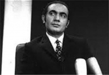 پرویز ثابتی شکنجه‌گر معروف ساواک بعد از سالها زندگی در انزوا و دوری از رسانه‌ها، در تجمع دیروز ضدانقلاب در لس‌آنجلس به‌همراه خانواده‌اش شرکت کرد.