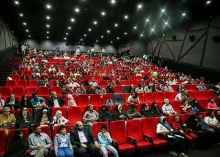 میزبانی اردیبهشتی سینماها از ۲٫۵ میلیون نفر سینماهای کشور طی اردیبهشتماه با یک عملکرد روبهرشد، موفق شدند گیشهای در حدود ۱۱۵ میلیارد تومان داشته باشند که این میزان، ۱۴درصد بیشتر از گیشه فروردینماه امسال به حساب میآید.