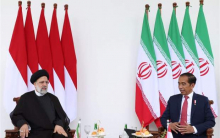 امضای ۱۱ سند همکاری بین ایران و اندونزی مراسم امضای اسناد و تفاهمنامههای همکاری میان جمهوری اسلامی ایران و اندونزی برگزار شد و مقامات دو کشور ۱۱ سند همکاری امضا کردند.