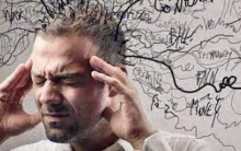 چگونه افکار منفی را از خودم دور کنیم؟ من خیلی منفی گرا هستم و همیشه به شوهرم شک دارم در حالی که میدانم او مرد پاکی است. دارم داغون میشوم روانی شدم از بس فکرهای منفی میکنم.