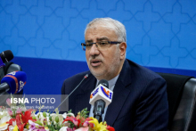 بهرهبرداری از ۵ مجتمع پتروشیمی تا پایان امسال وزیر نفت از بهره برداری ۵ مجتمع پتروشیمی به تا پایان امسال خبر داد و گفت: سال قبل ۱۶ میلیارد دلار صادرات غیر نفتی داشتیم که بخش اعظمی از آن یعنی نیمی از آن مربوط به صنایع پتروشیمی بود.