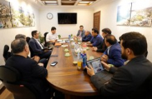 کیش اینوکس؛ نماد پرقدرت اقتصاد منهای نفت در ایران مطالبات بخش خصوصی کیش درخصوص لزوم اجرای کامل قانون چگونگی اداره مناطق آزاد تجاری-صنعتی در دستور مذاکرات با مسوولان اقتصادی کشور در نشست های جانبی نمایشگاه کیش اینوکس 2023 قرار گرفت.
