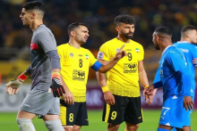 ۱۰ بازیکن تیم فوتبال سپاهان در این فصل از رقابت های لیگ برتر و لیگ قهرمانان آسیا با دریافت کارت قرمز از زمین بازی اخراج شده اند.