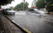  سازمان هواشناسی با صدور هشدار نارنجی برای ۱۷ استان از جمله تهران از آبگرفتگی معابر ، سیلاب، طغیان رودخانه‌ها، صاعقه، تگرگ و خسارت به کشاورزان خبر داد.