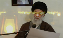 در این نماهنگ فیلم قرائت شعر توسط حضرت آیت‌الله خامنه‌ای درباره‌ی شهدا برای اولین‌بار منتشر شده است. همچنین از دیگر بخش‌های نماهنگ «در آرزوی شهادت»، تصاویری از حال و هوای گلزار شهدای بهشت زهرا سلام‌‌الله‌علیها در روزهای پایانی سال ۱۳۹۳ و صوت بیانات رهبر انقلاب در سال‌های ابتدایی دهه شصت درباره‌ی مسأله شهادت است.