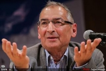 استاد دانشگاه تهران گفت: با برجام بی برجام هیچ نور امیدی بر اقتصاد ما نخواهد تابید ما هم که گفتیم با توافق ایران گلستان می‌شود دروغ گفتیم!