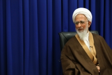 واکنش آیت الله جوادی آملی به خروج آمریکا از برجام
یکی از مراجع تقلید گفت: رعایت قوانین بینالمللی انسانی است و به دین کاری ندارد اما مشکل این است که آمریکا به هیچ قانونی از قوانین انسانی پایبند نیست.