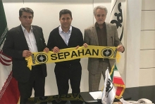 
سرمربی فصل گذشته تیم فوتبال ذوب آهن به عنوان سرمربی جدید تیم سپاهان انتخاب شد.