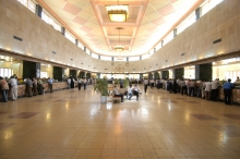 رییس کمیسیون هماهنگی بانک‌های خوزستان گفت: به دلیل لزوم مدیریت مصرف انرژی در خوزستان، ساعت کاری بانک‌ها در استان از هفته آینده تغییر می‌کند.
