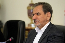 
معاون اول رئیس‌جمهور به تصویب کلیات سیاست‌های ارزی بانک مرکزی در نشست شورای عالی هماهنگی اقتصادی سه قوه اشاره کرد و گفت: جزئیات این سیاست‌ها در نشست فردای هیات دولت بررسی و به تصویب خواهد رسید.